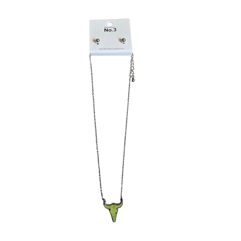 Western Rodeo Cowgirl Green Bull Pendant Necklace With Earrings NWT
